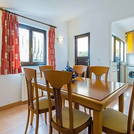 Carvoeiro Sleeps 6 Pool Air Con Wifi Villa Carvoeiro (Lagoa)